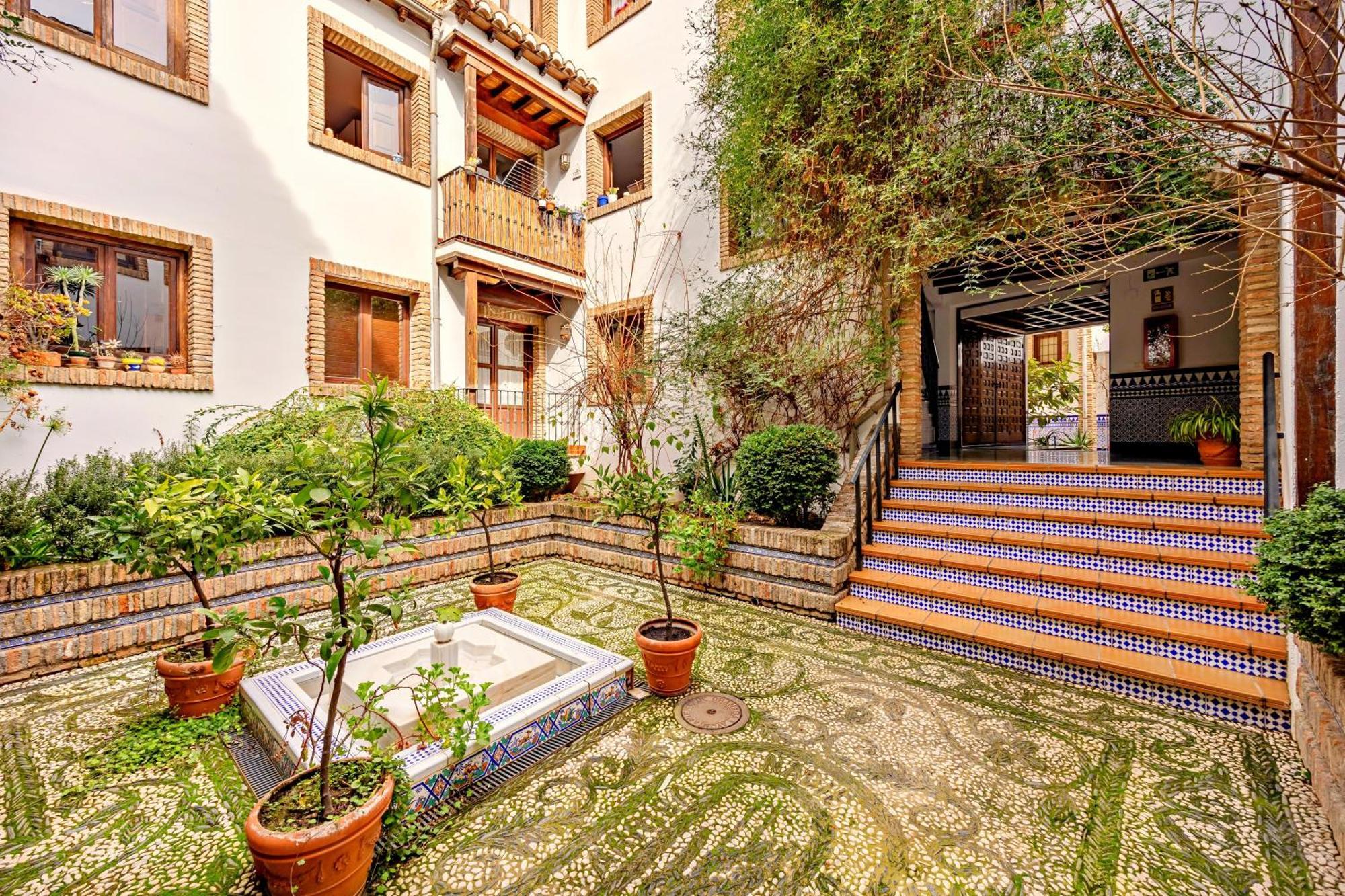 Tuguest Nazari Caldereria Apartments - Free Parking 格拉纳达 外观 照片
